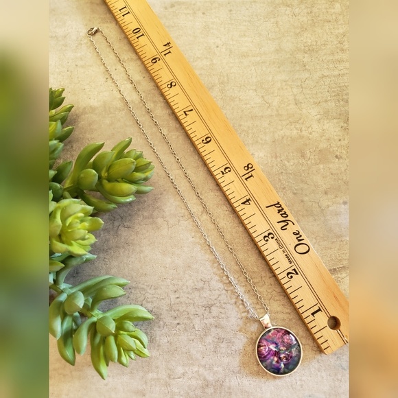 NEW Purple Flowers Cabochon Necklace - Picture 5 of 5